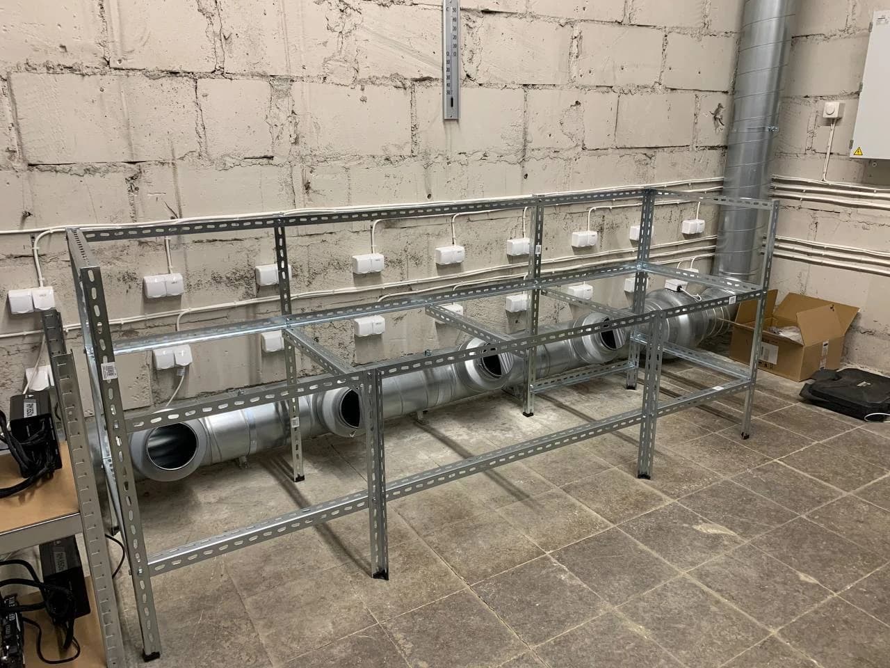 ForMiners Estonia site preparation: racks, outlets and ventilation.